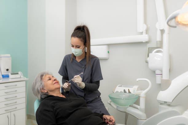 Best Emergency Dental Extractions in Maryvle, IL